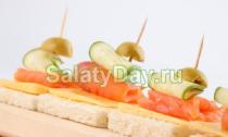 Canapes with salmon